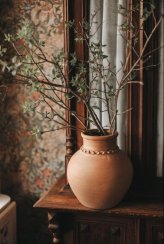 Ručně vyrobená hliněná váza Cesar