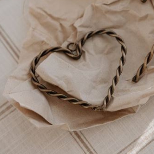 Vánoční závěsná ozdoba Estelle Heart Brass