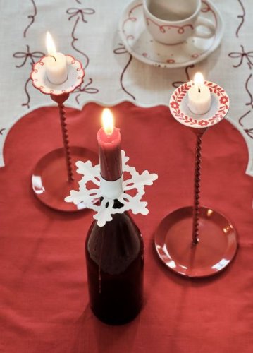 Vysoký červený svícen Estelle