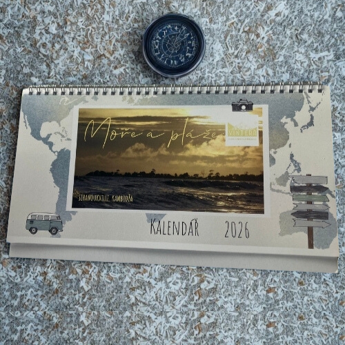 Stolní fotokalendář Moře a pláže 2026